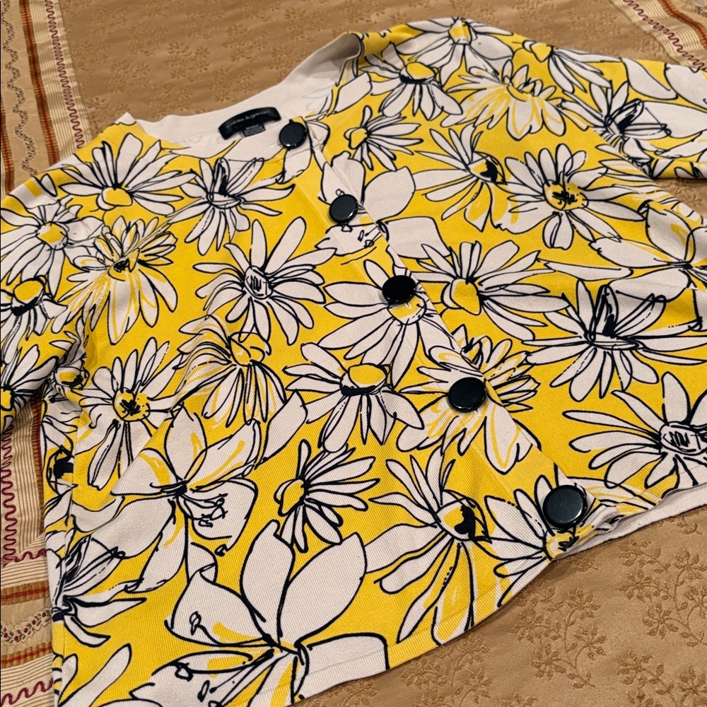 Cable & Gauge Yellow and Black Daisy Sweater, Lightweight, Silk Blend, XL